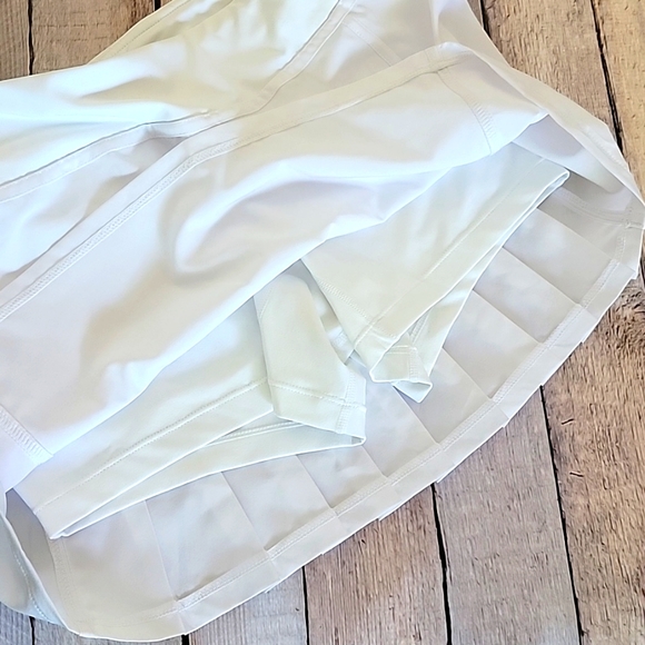 Fabletics Tenis Skort - Picture 2 of 3